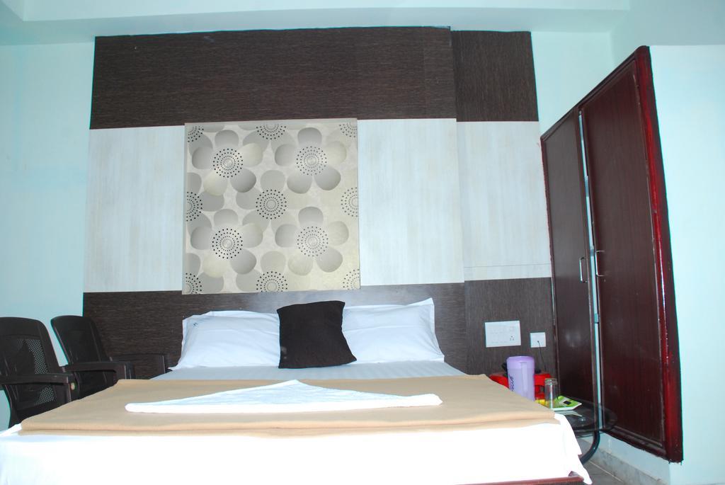 Hotel Jayalakshmi Residency Tirupati Zimmer foto